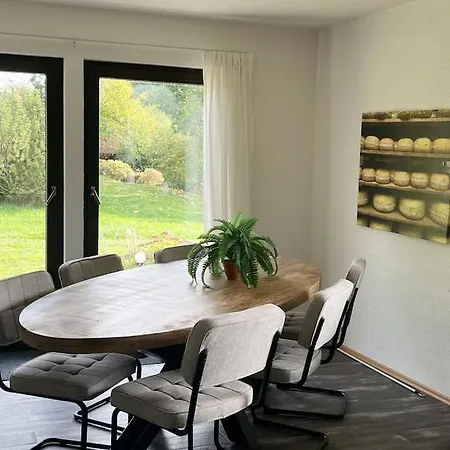 9 Persoons Rand Sauerland Edersee * Frankenau